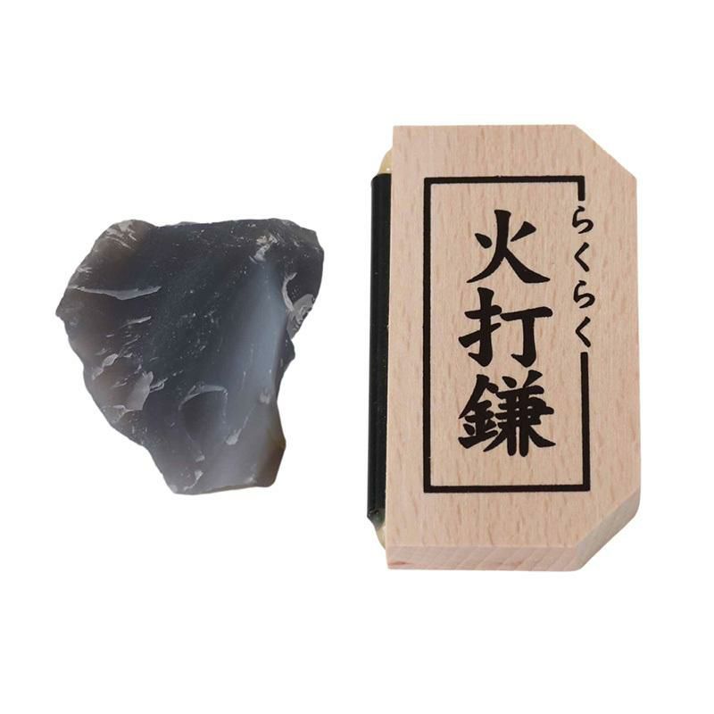 大工さんの木箱から出てきた火打ち金　火打鎌　明治時代　古民藝　古民具魔除け厄除け らくらく火打鎌（長さ7.5cm×幅4cm）火打ち石付き 厄除け 切り火 火打ち